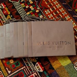 Louis Vuitton 9" x 7"    9 bags!!!